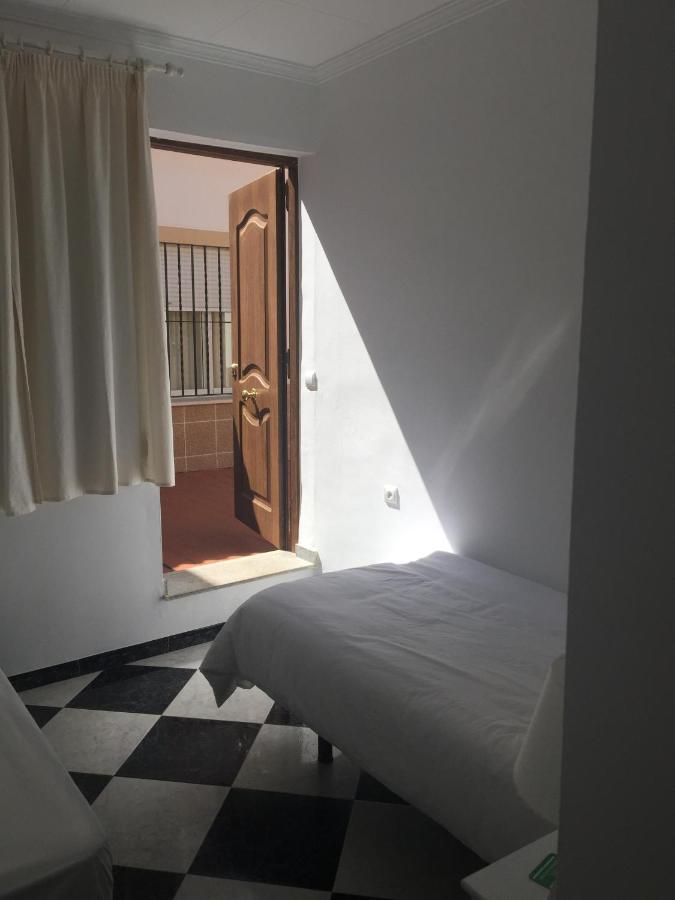 Hostal Villa Carbula Almodovar del Rio Exterior photo